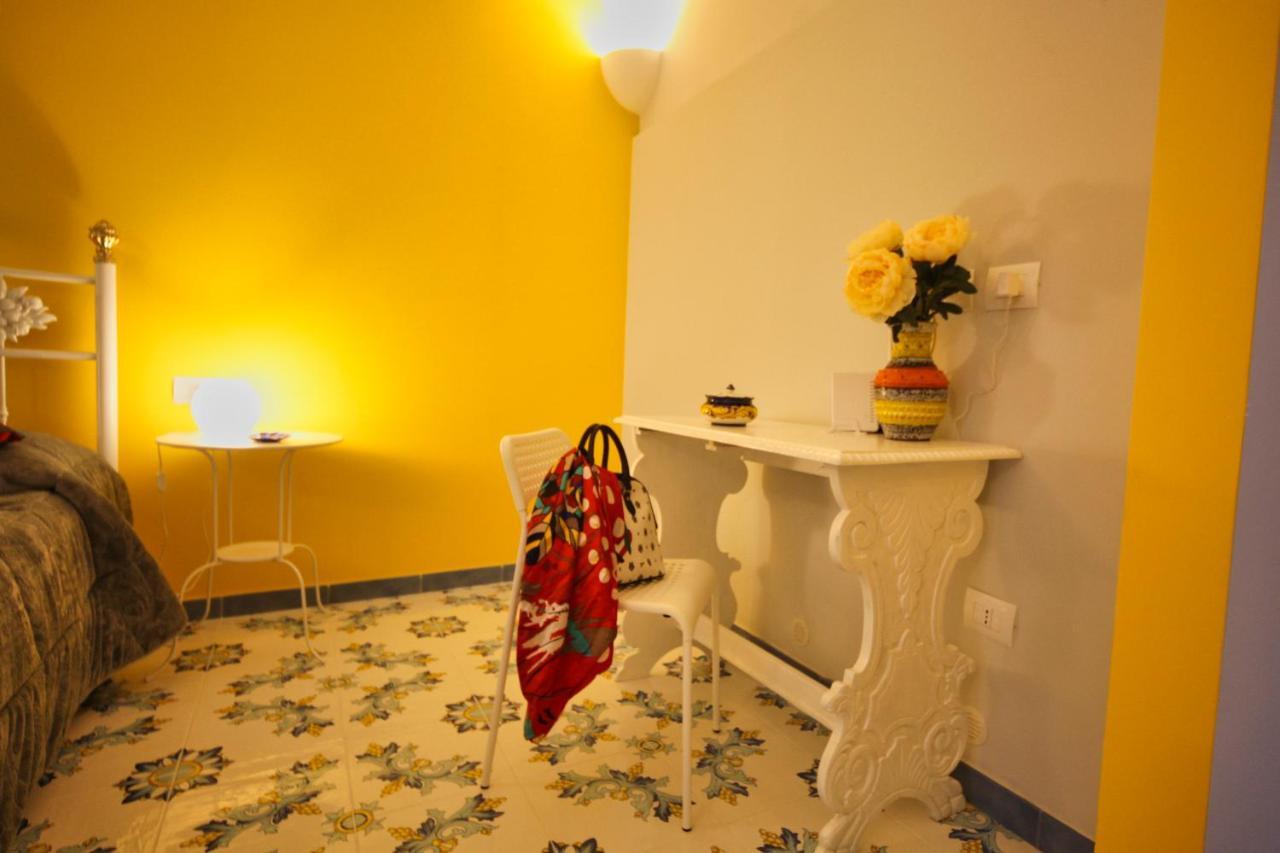 Bed and Breakfast Domus Vilu Nocera Superiore Екстер'єр фото
