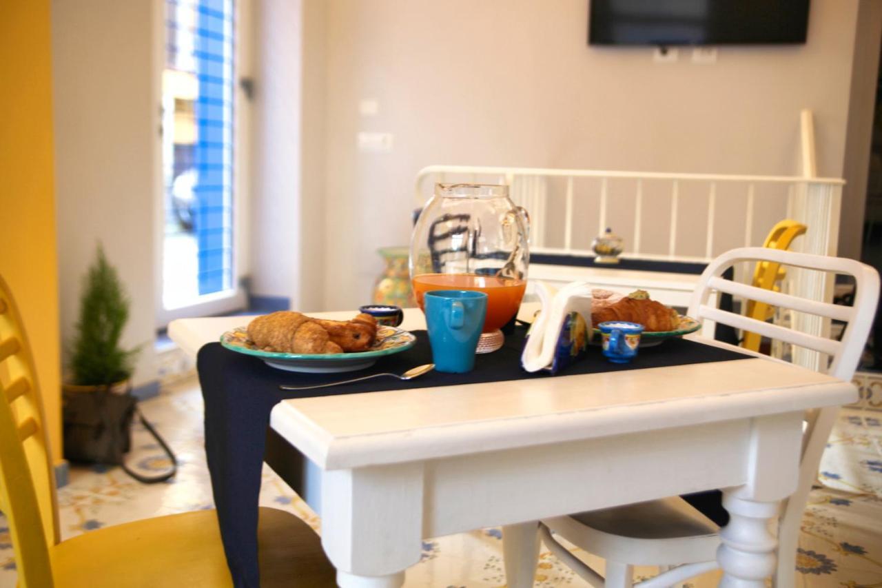 Bed and Breakfast Domus Vilu Nocera Superiore Екстер'єр фото